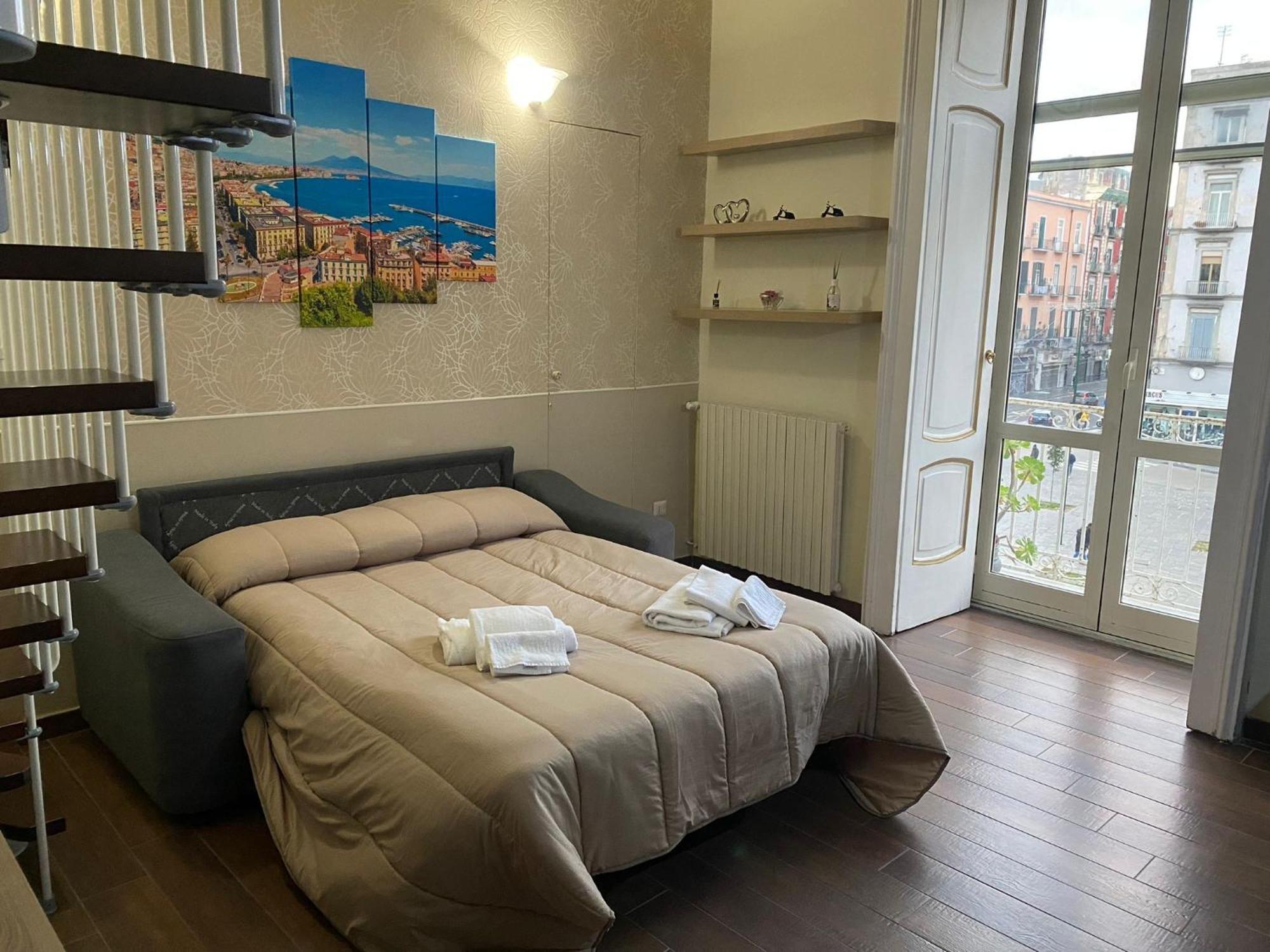Holiday Home Napoli Station Ngoại thất bức ảnh